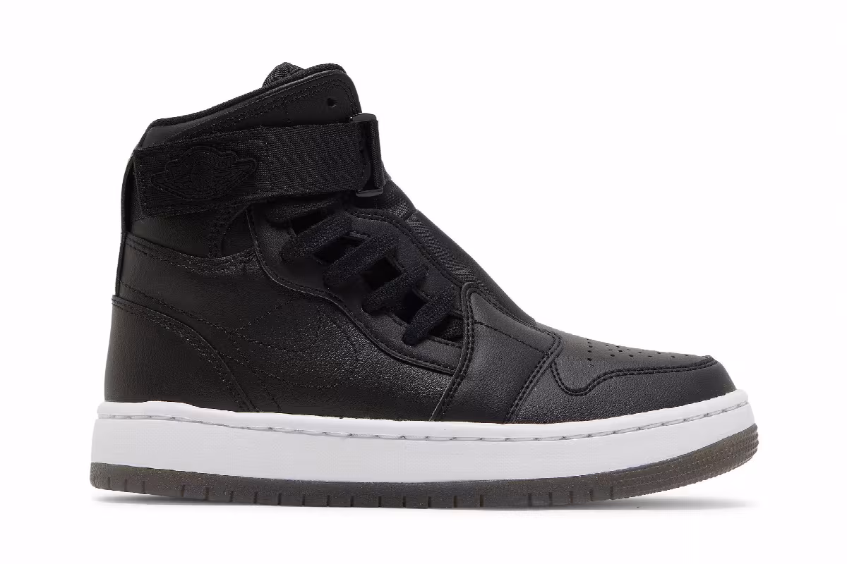 Women's Air Jordan 1 Nova XX Black, view 2