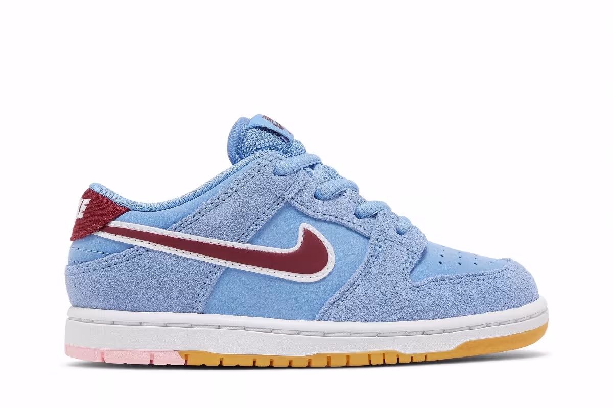 Nike Dunk Low Premium SB TD Philadelphia Phillies, view 2