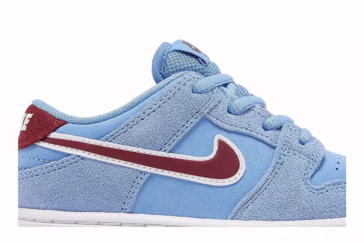 Nike Dunk Low Premium SB TD Philadelphia Phillies, view 3