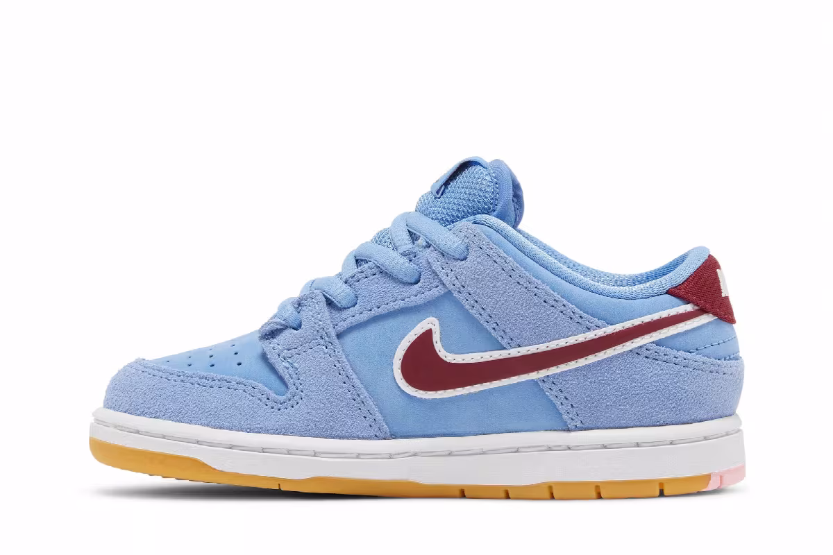 Nike Dunk Low Premium SB TD Philadelphia Phillies, view 4