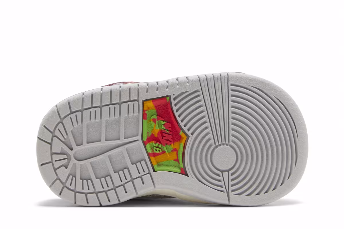Xavier Schipani x Nike Dunk Low SB TD Be True - Trans Joy, view 5