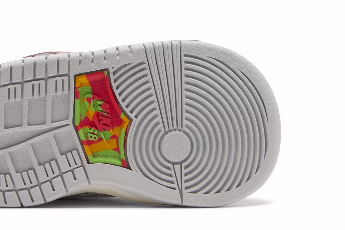 Xavier Schipani x Nike Dunk Low SB TD Be True - Trans Joy, view 6