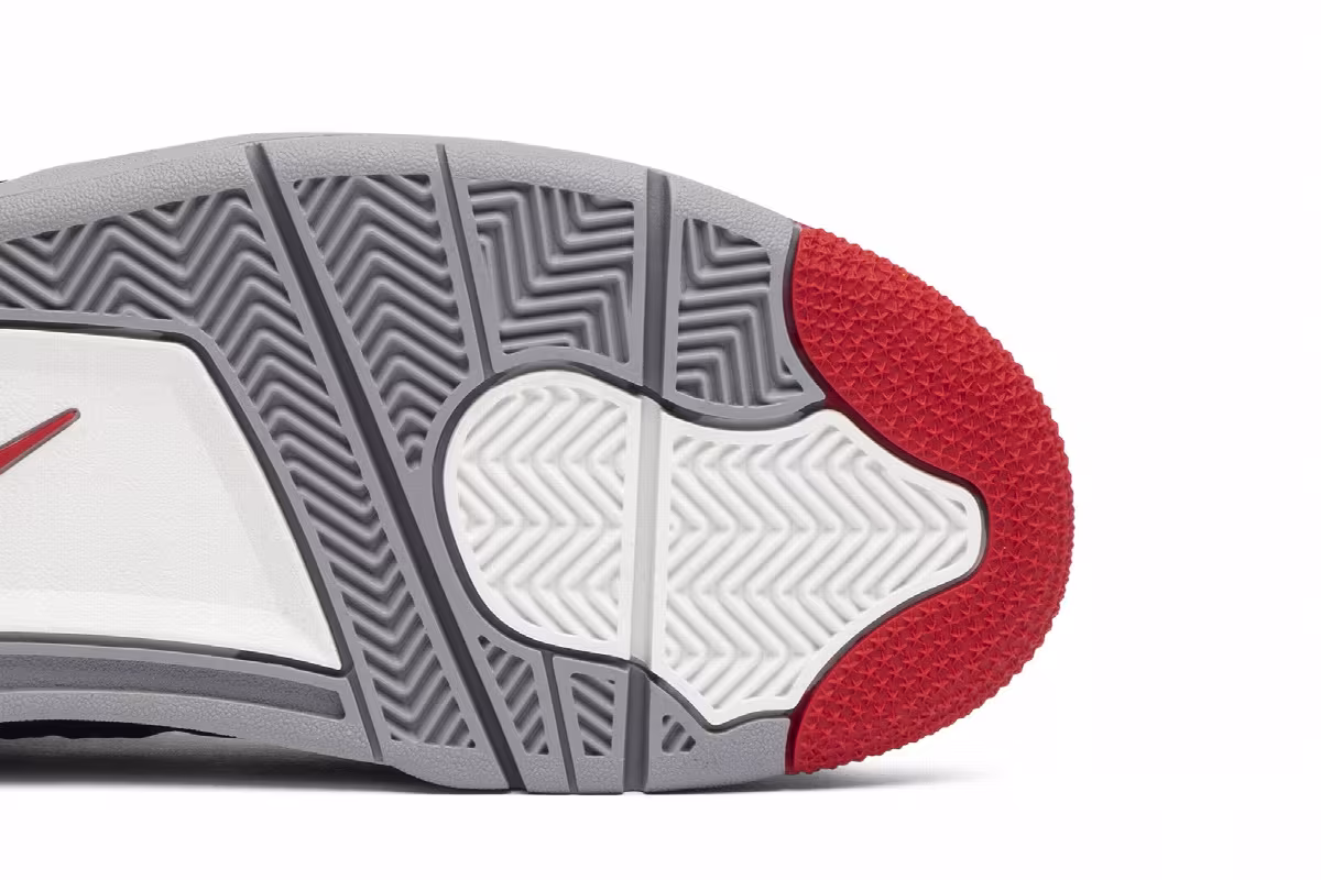 Air Jordan 4 OG Bred 2019, view 6