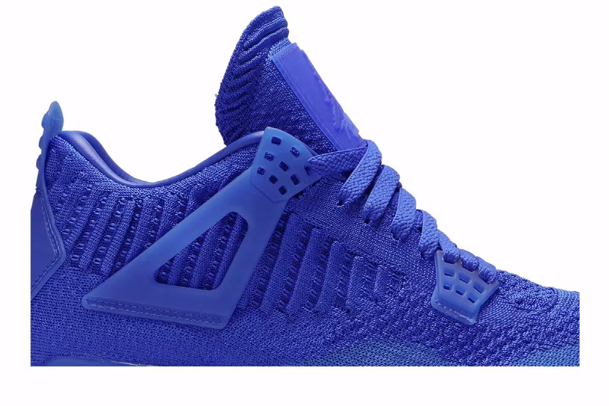 Air Jordan 4 Flyknit Hyper Royal, view 3