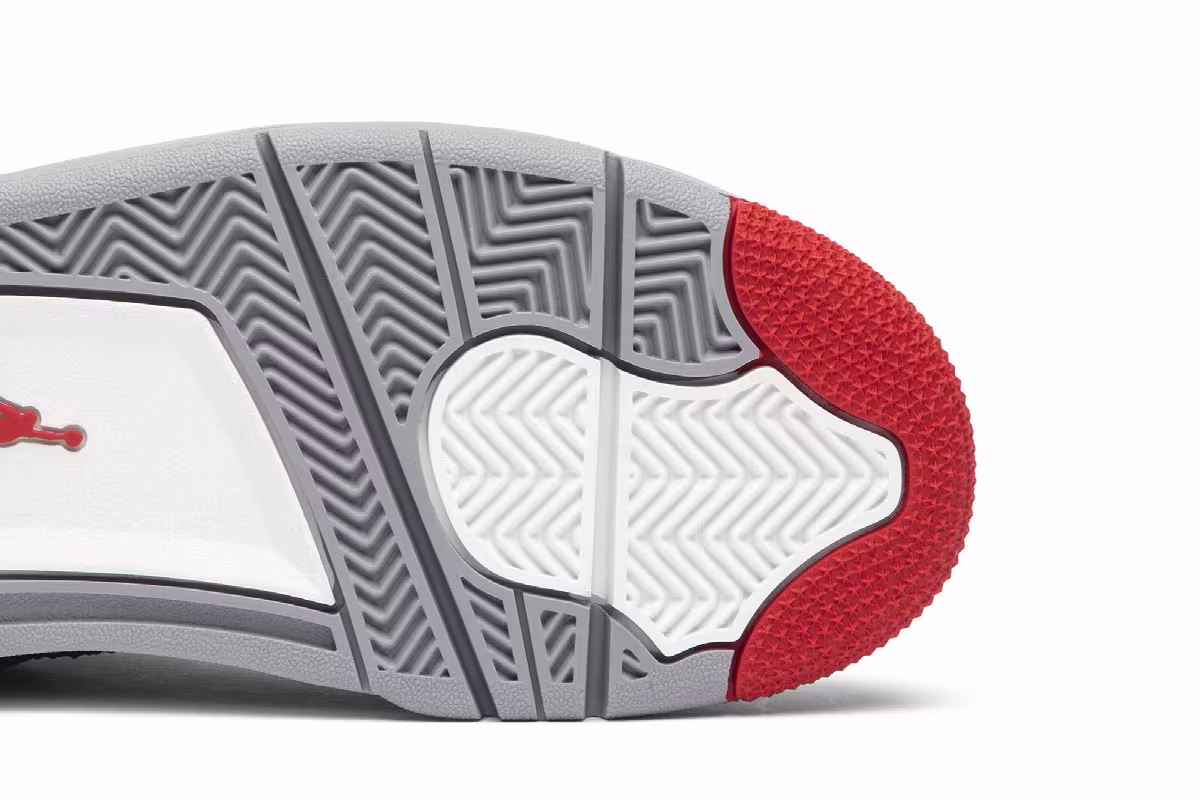 Air Jordan 4 OG GS Bred 2019, view 6