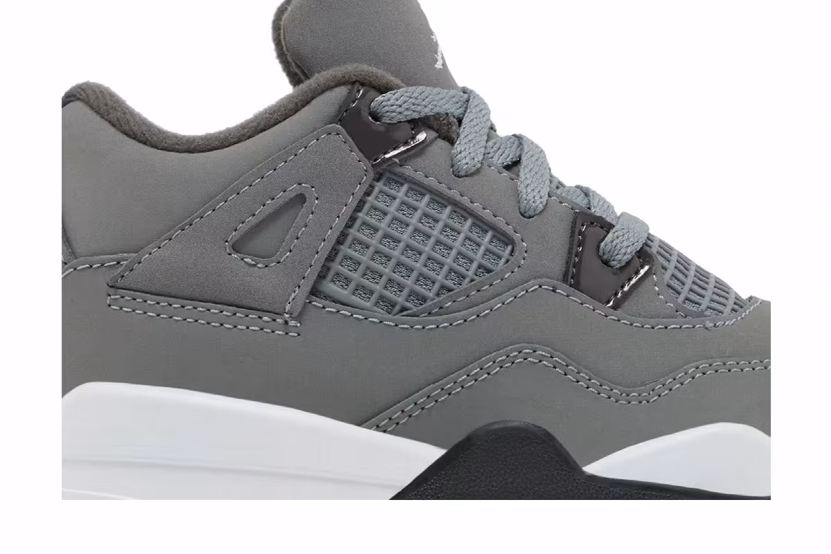 Air Jordan 4 TD Cool Grey 2019, view 3