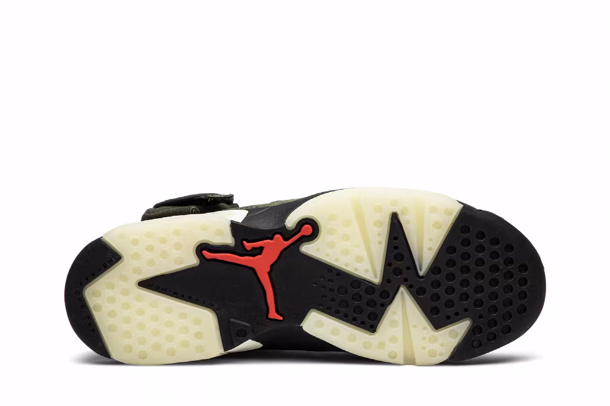 Travis Scott x Air Jordan 6 GS Olive, view 5