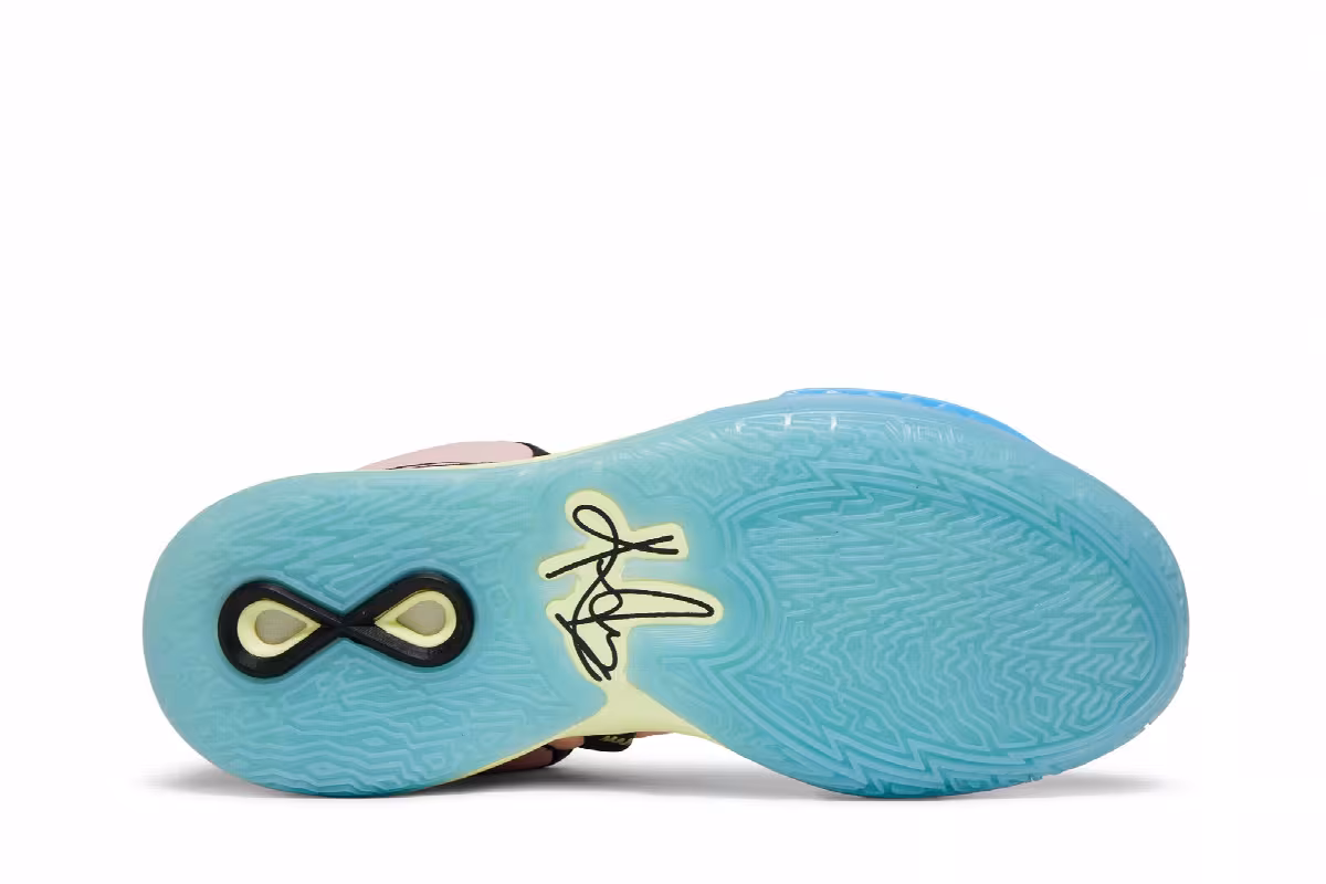 Nike Kyrie Infinity Valentine's Day, view 5