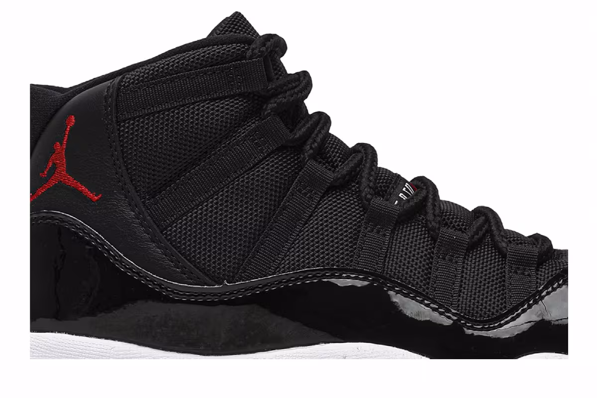 Air Jordan 11 GS Bred 2019, view 3