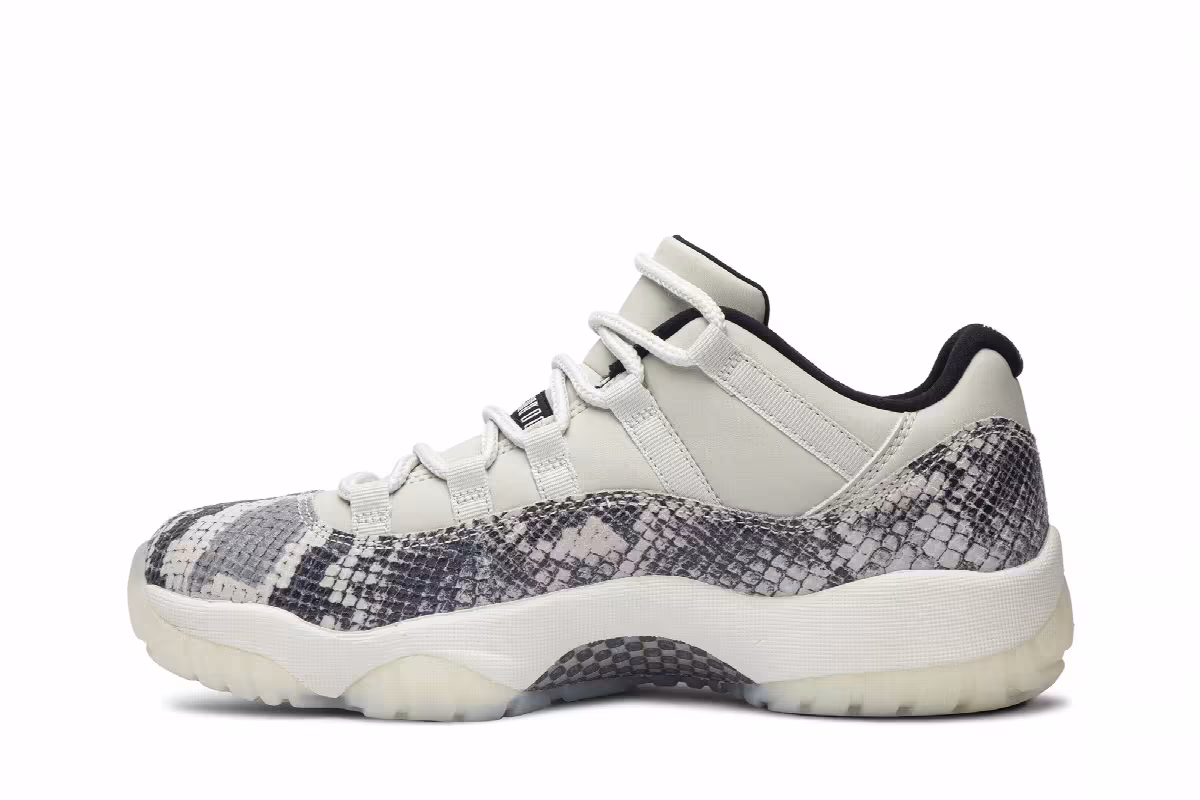 Air Jordan 11 Low Light Bone Snakeskin, view 4