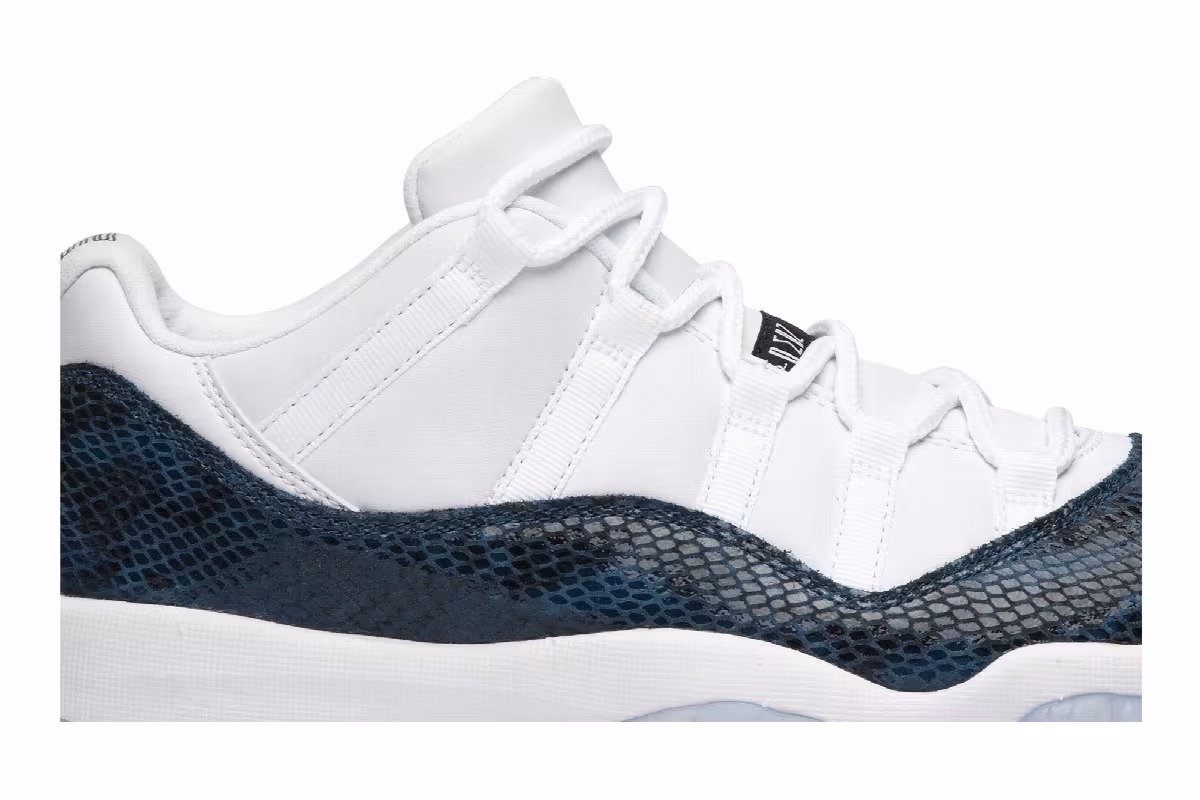 Air Jordan 11 Low Snakeskin 2019, view 3