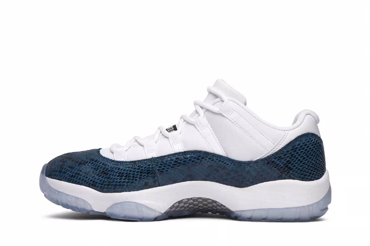 Air Jordan 11 Low Snakeskin 2019, view 4