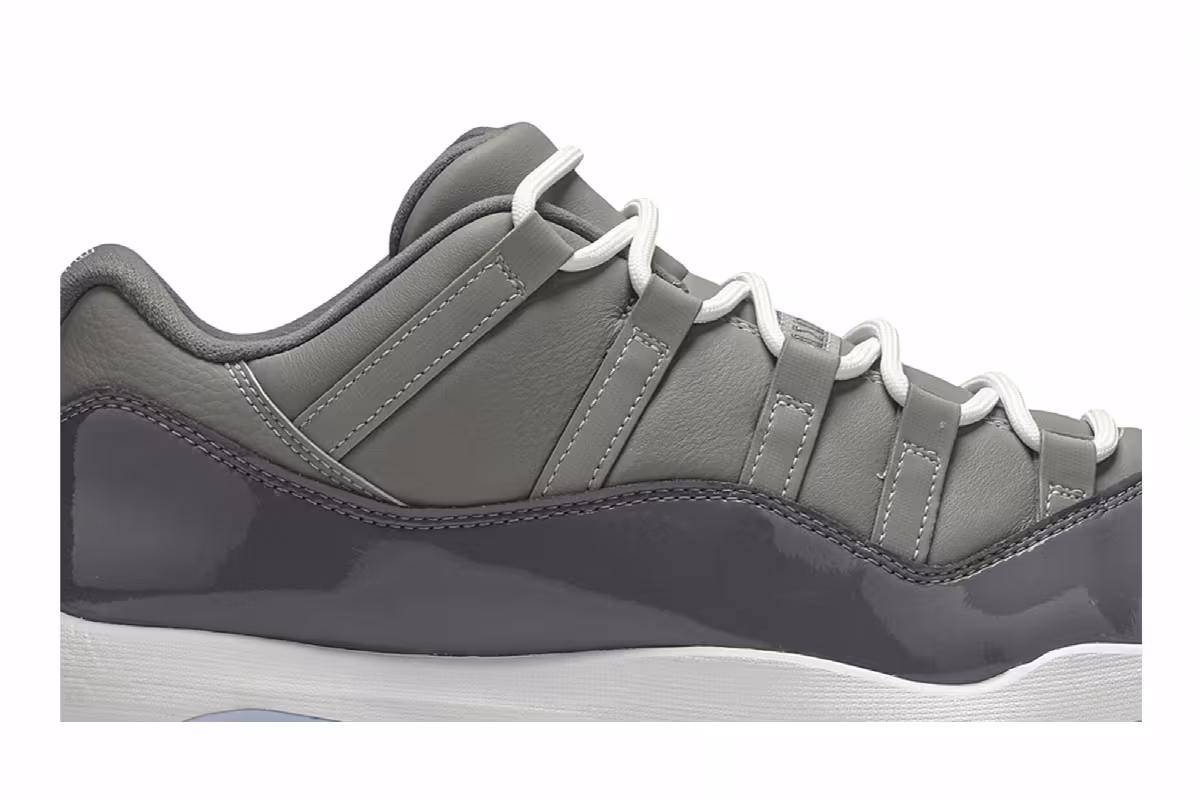 Air Jordan 11 Low Golf Cool Grey, view 3