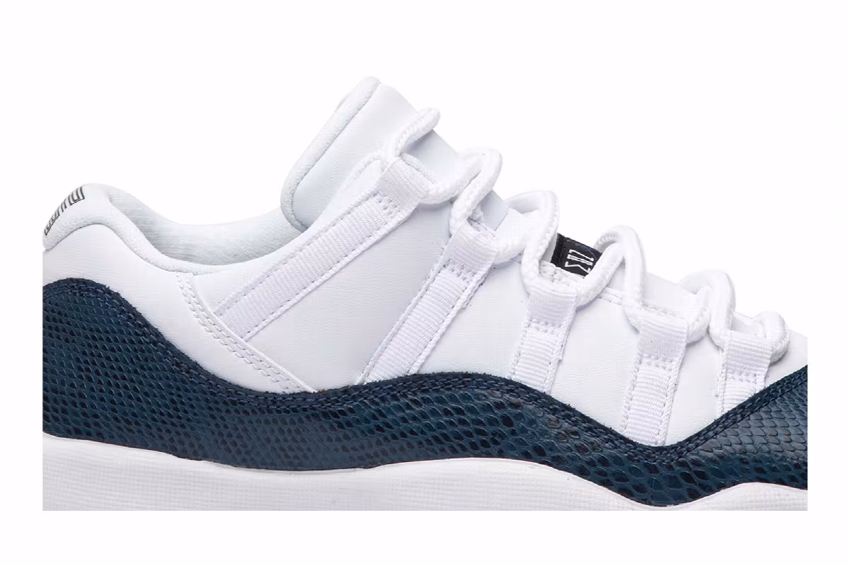Air Jordan 11 Low GS Navy Snakeskin 2019, view 3