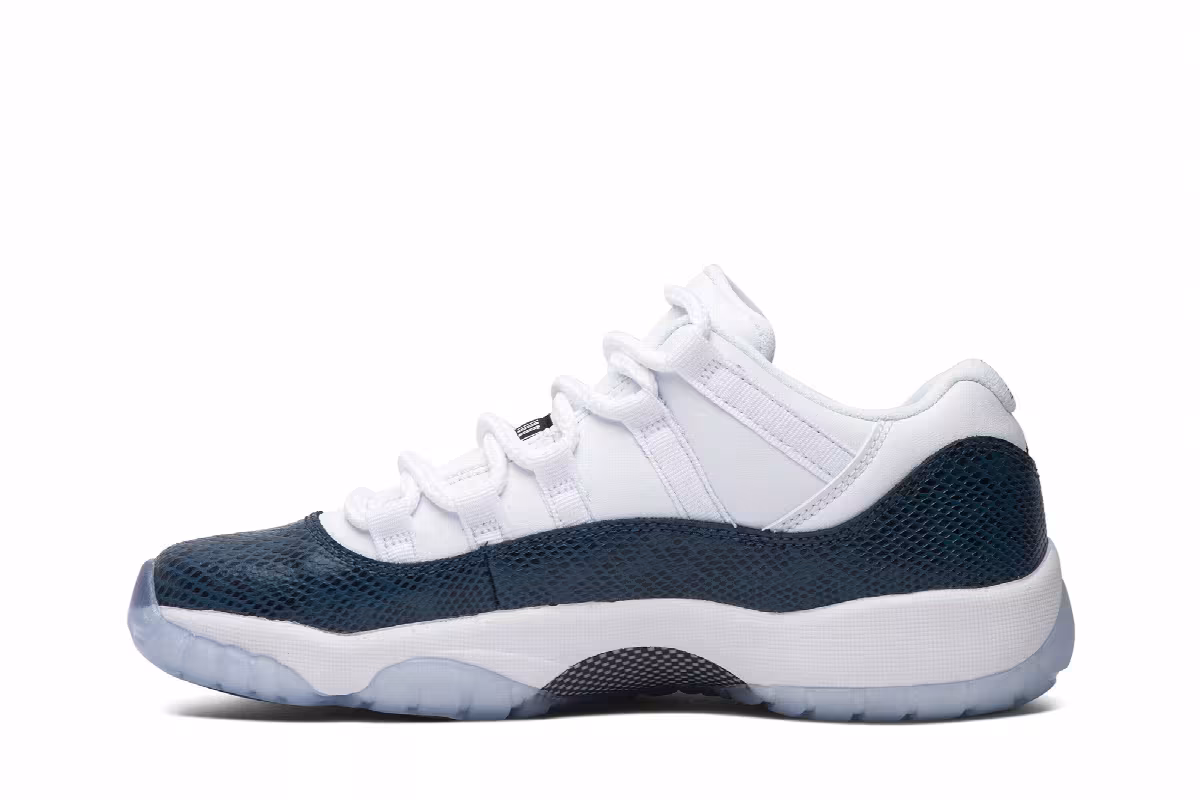 Air Jordan 11 Low GS Navy Snakeskin 2019, view 4