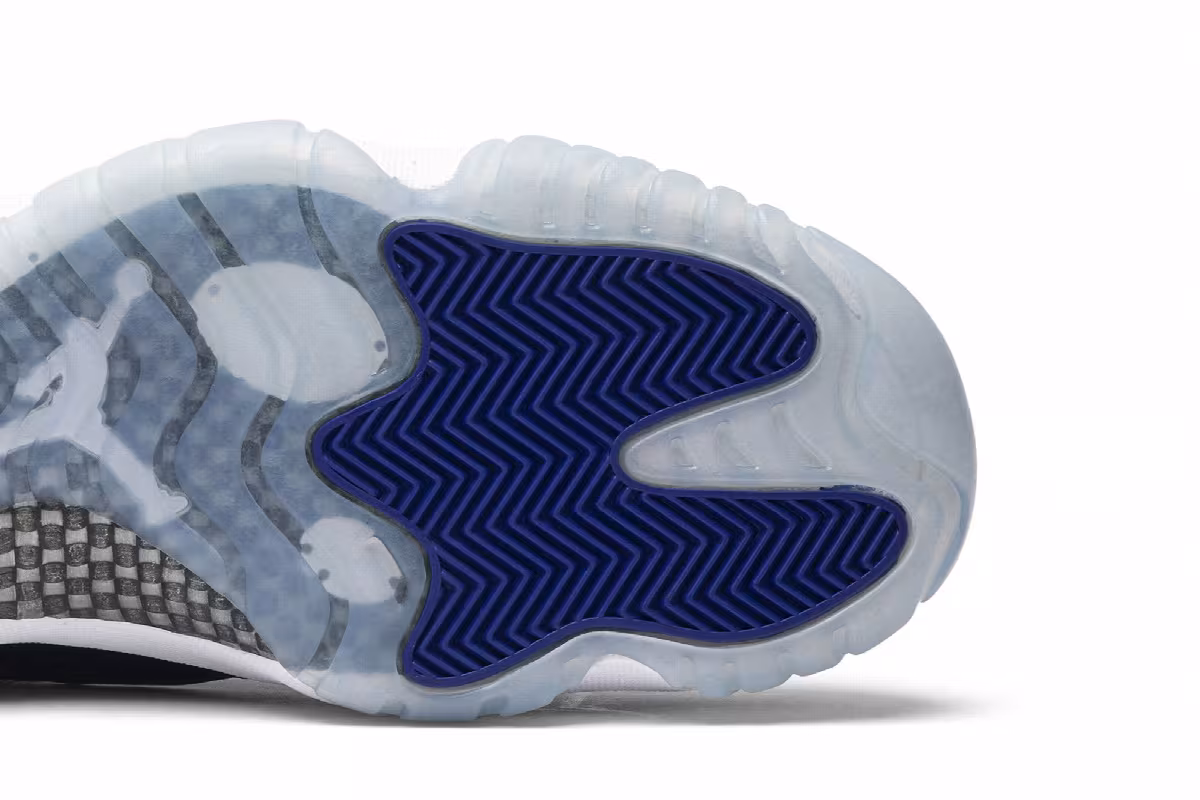 Air Jordan 11 Low IE Space Jam, view 6