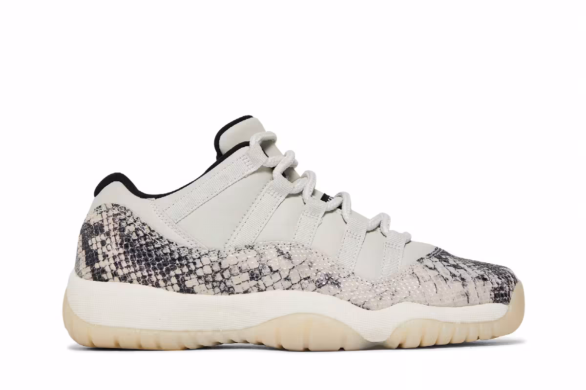 Air Jordan 11 Low GS Light Bone Snakeskin, view 2