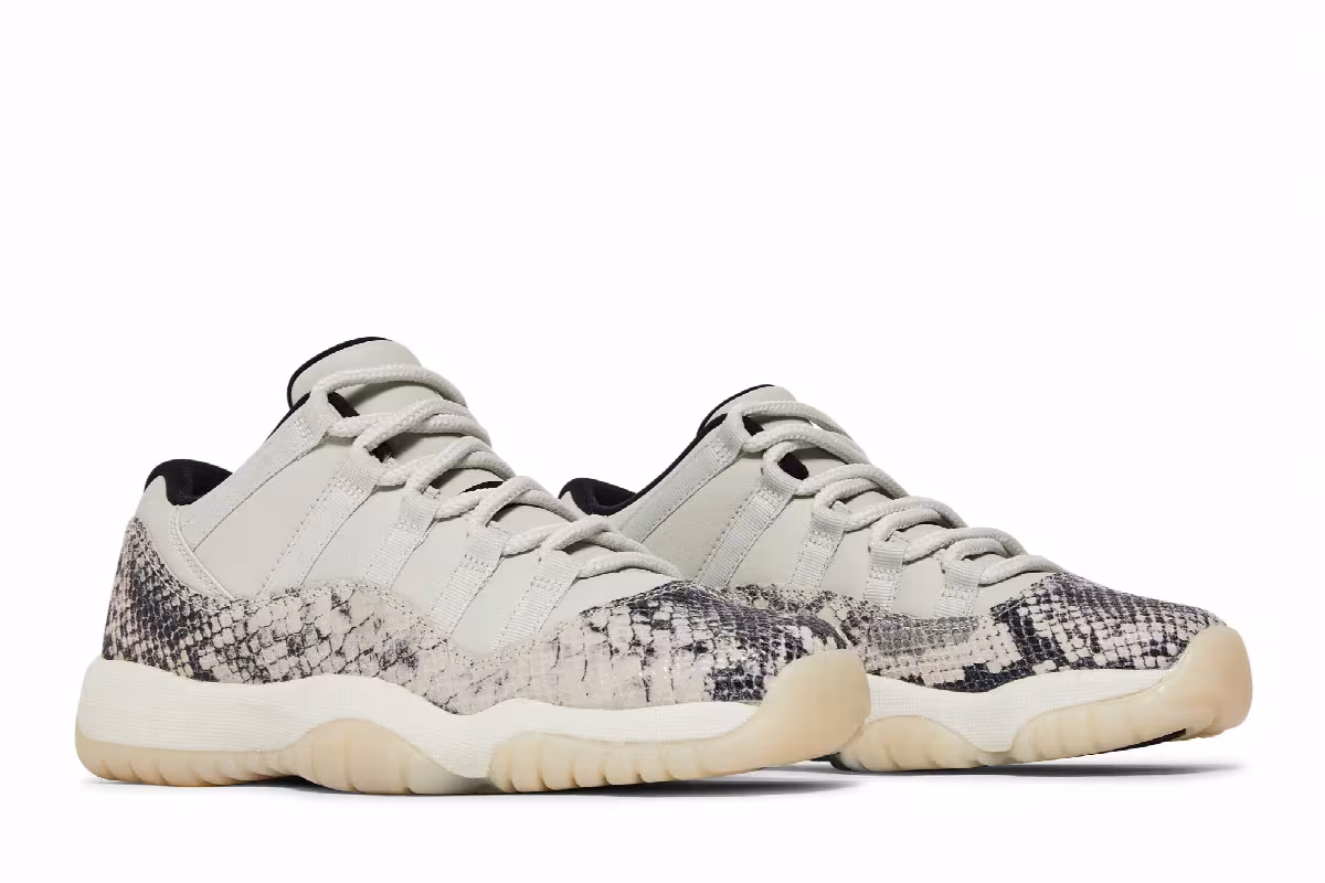 Air Jordan 11 Low GS Light Bone Snakeskin, view 9