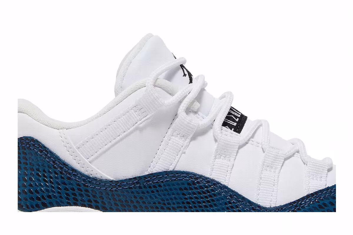 Air Jordan 11 Low PS Navy Snakeskin 2019, view 3
