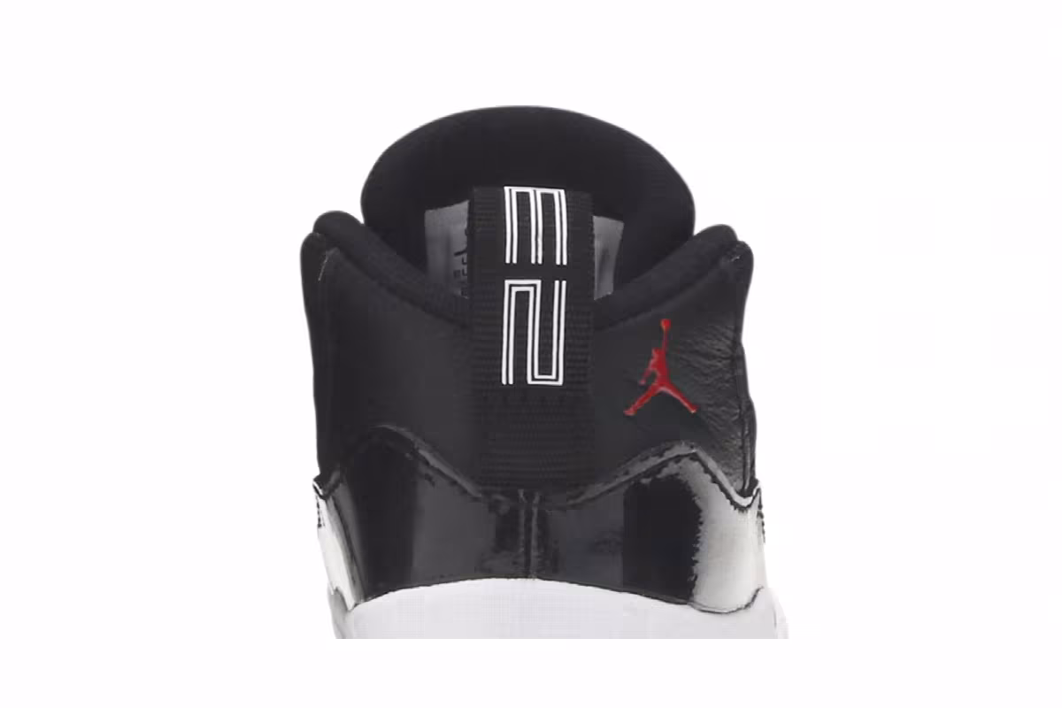 Air Jordan 11 Crib Bootie Black, view 8
