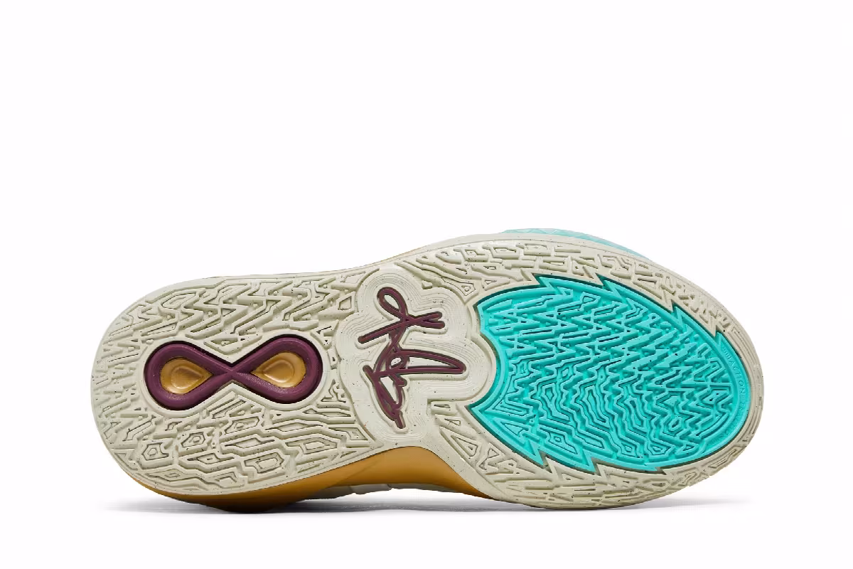 Sue Bird x Nike Kyrie Infinity GS Golden Tribute, view 5