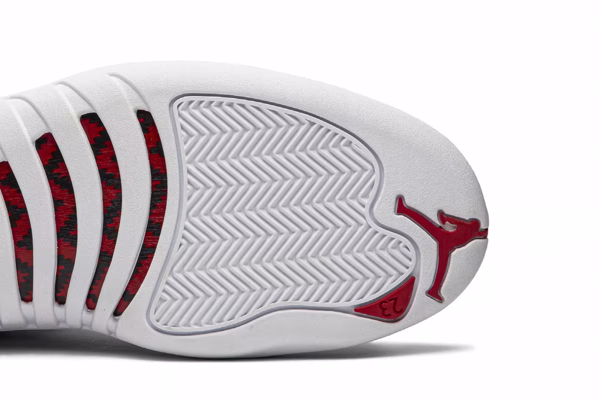 Air Jordan 12 FIBA, view 6
