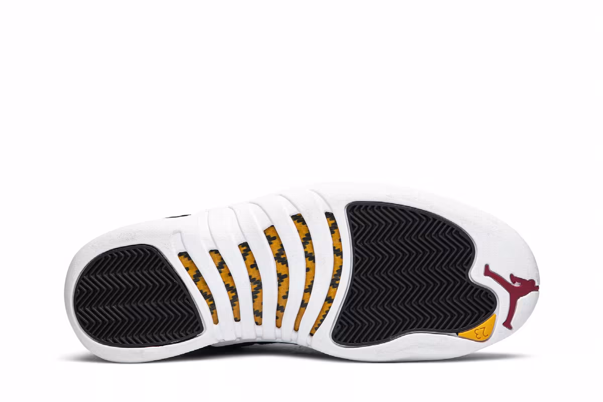 Air Jordan 12 Reverse Taxi, view 5