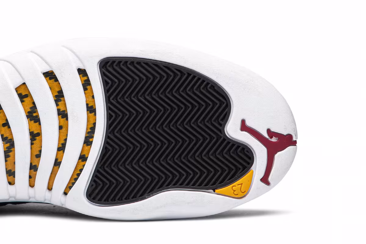 Air Jordan 12 Reverse Taxi, view 6