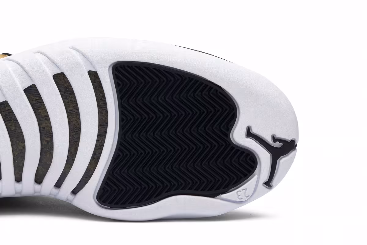 Women's Air Jordan 12 Reptile, view 6