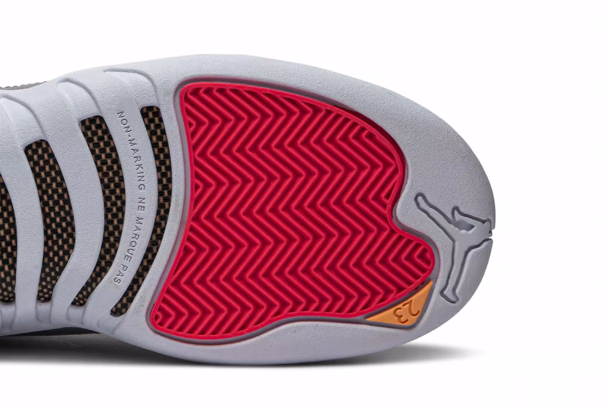 Air Jordan 12 GS Sunrise, view 6