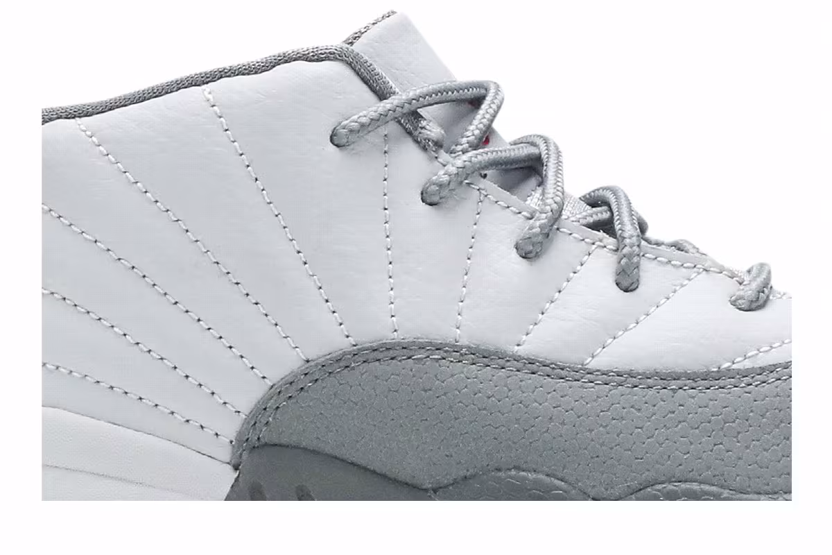 Air Jordan 12 TD Cool Grey, view 3