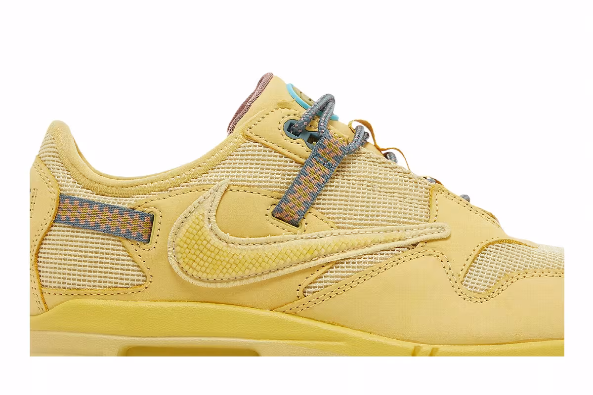 Travis Scott x Nike Air Max 1 Saturn Gold, view 3