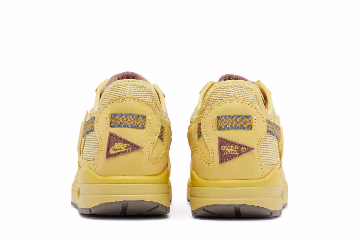 Travis Scott x Nike Air Max 1 Saturn Gold, view 7