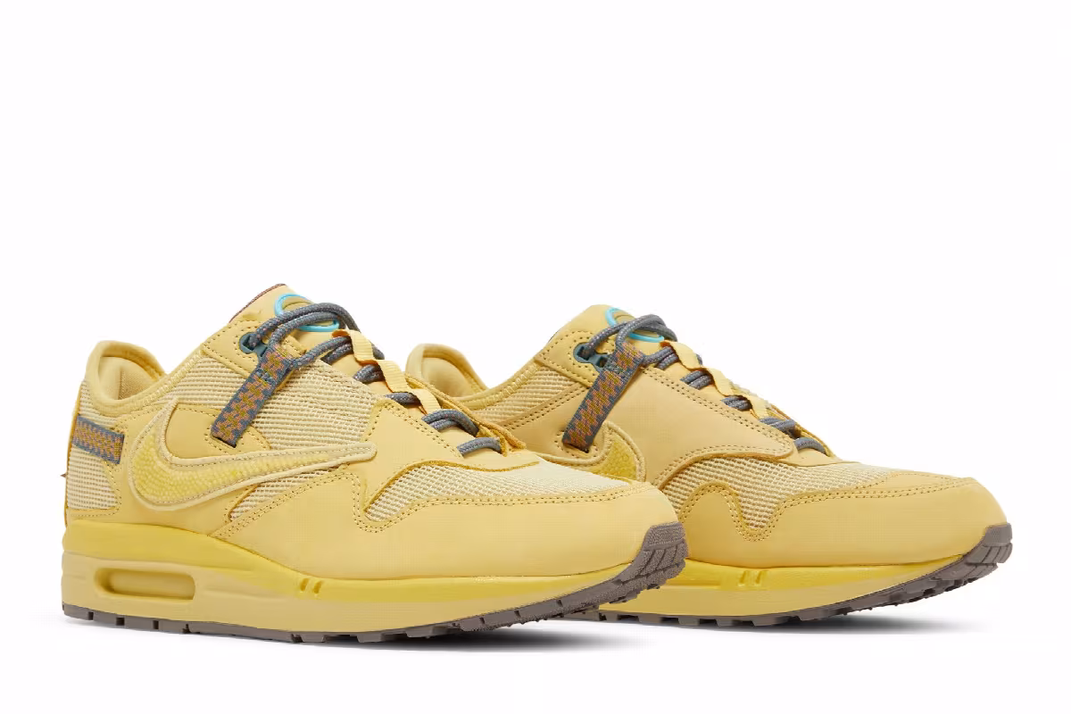 Travis Scott x Nike Air Max 1 Saturn Gold, view 9