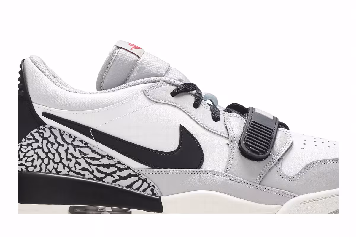 Air Jordan Legacy 312 Low Tech Grey, view 3