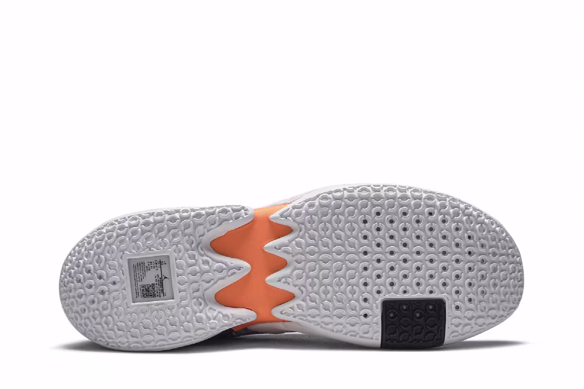 Air Jordan Why Not Zer0.2 SE Orange Pulse, view 5