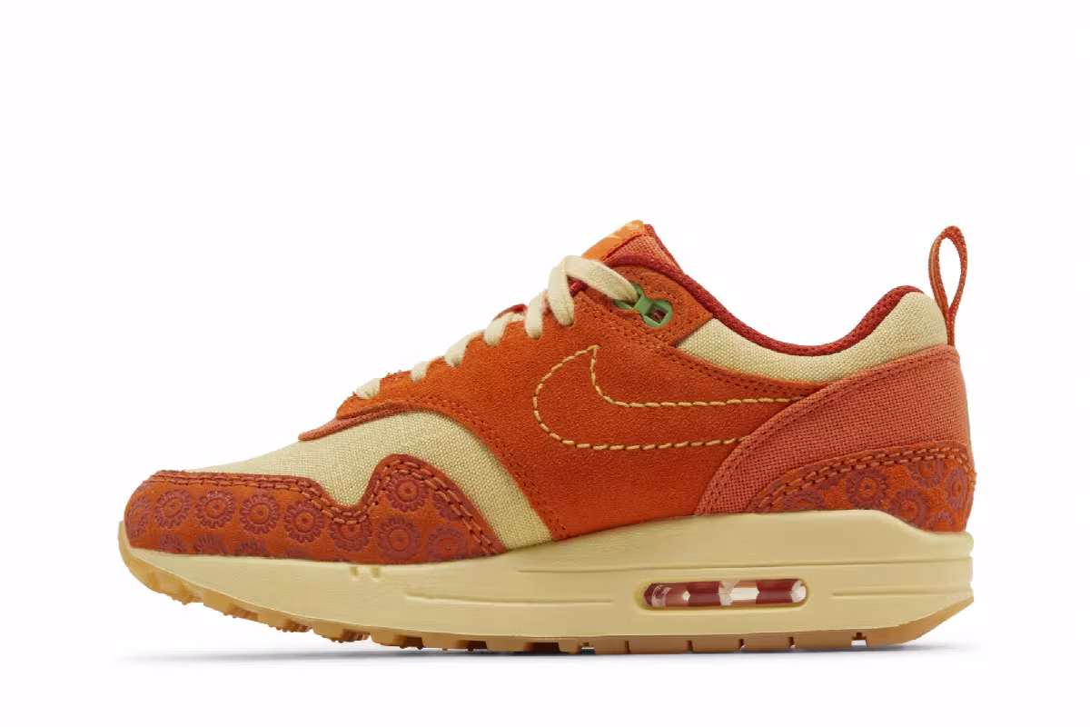 Nike Women's Air Max 1 Somos Familia, view 4