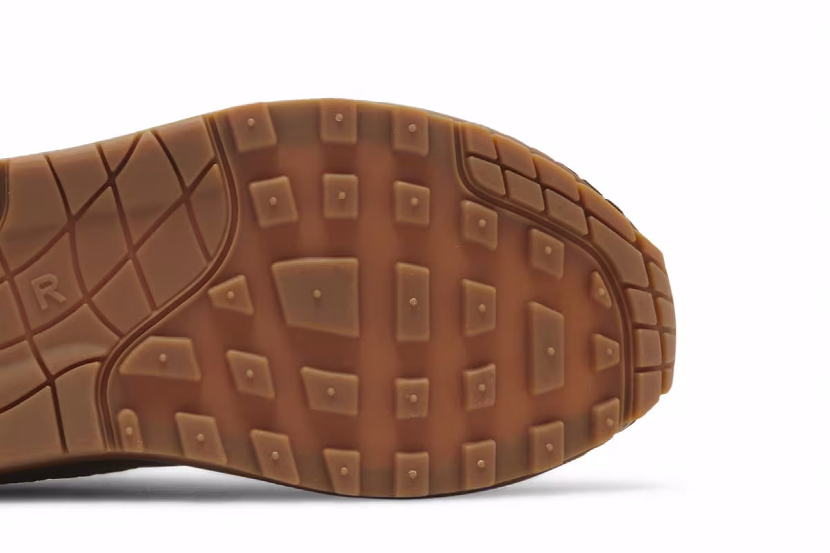 Nike Women's Air Max 1 Ale Brown, view 6