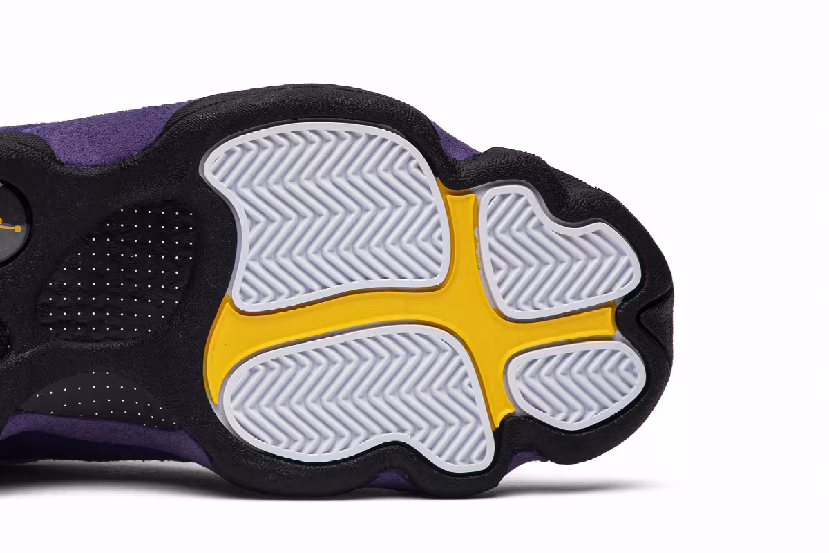 Air Jordan 13 Lakers, view 6