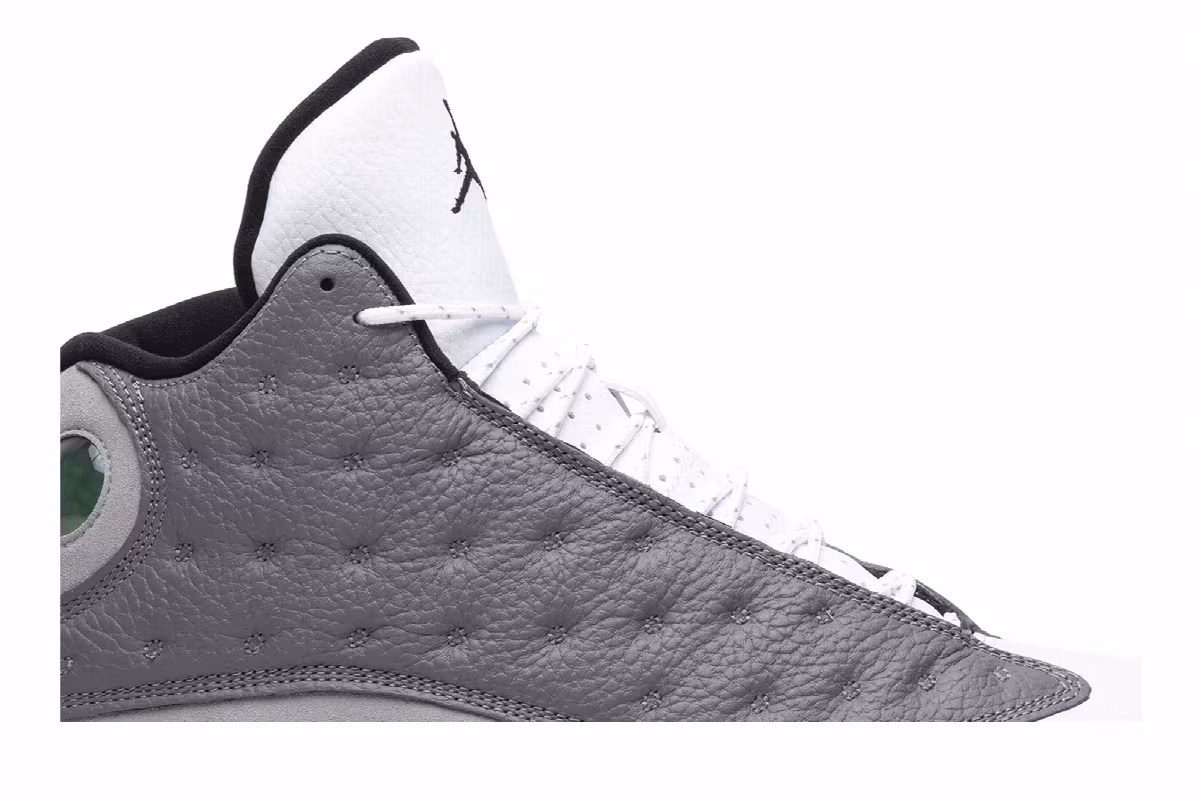 Air Jordan 13 Atmosphere Grey, view 3