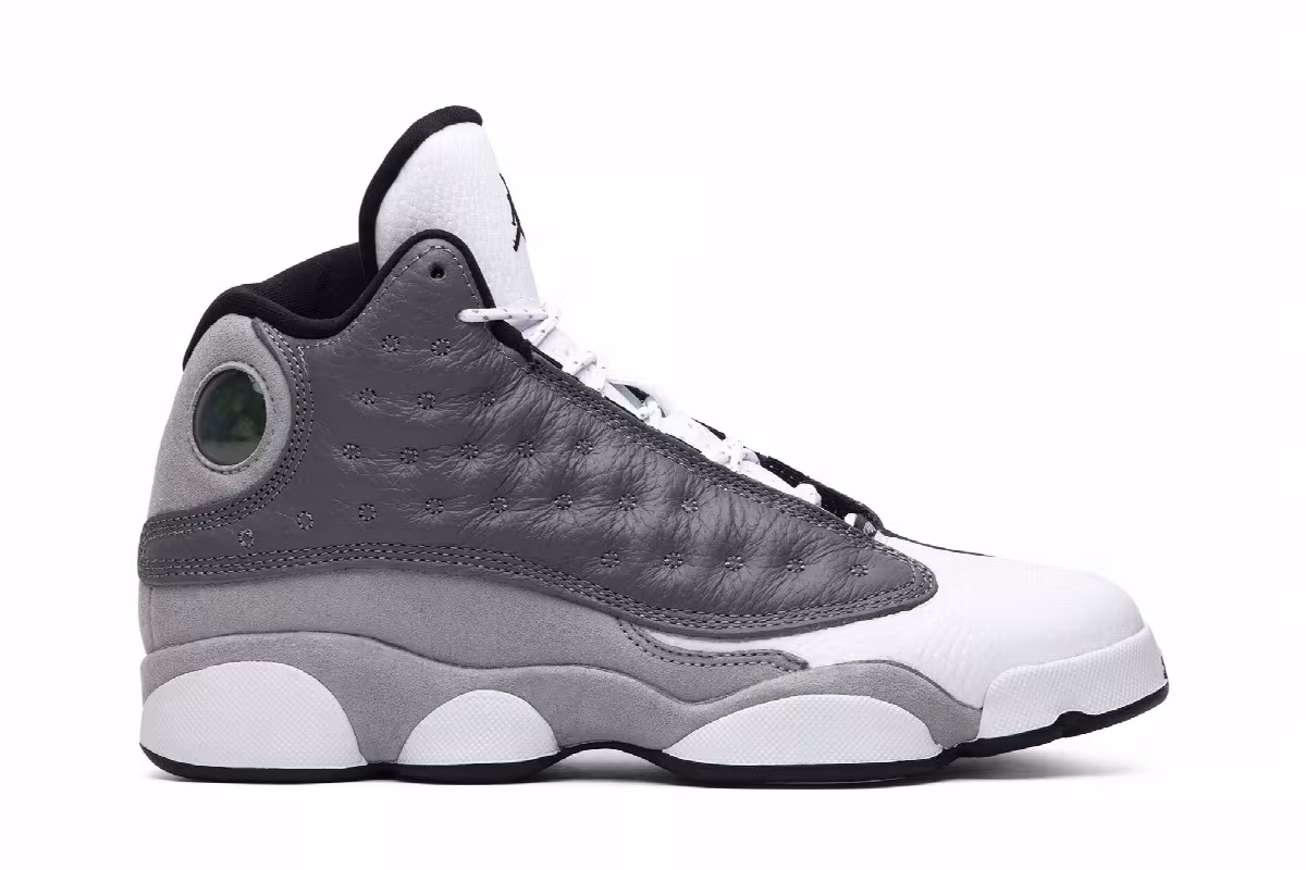 Air Jordan 13 GS Atmosphere Grey, view 2