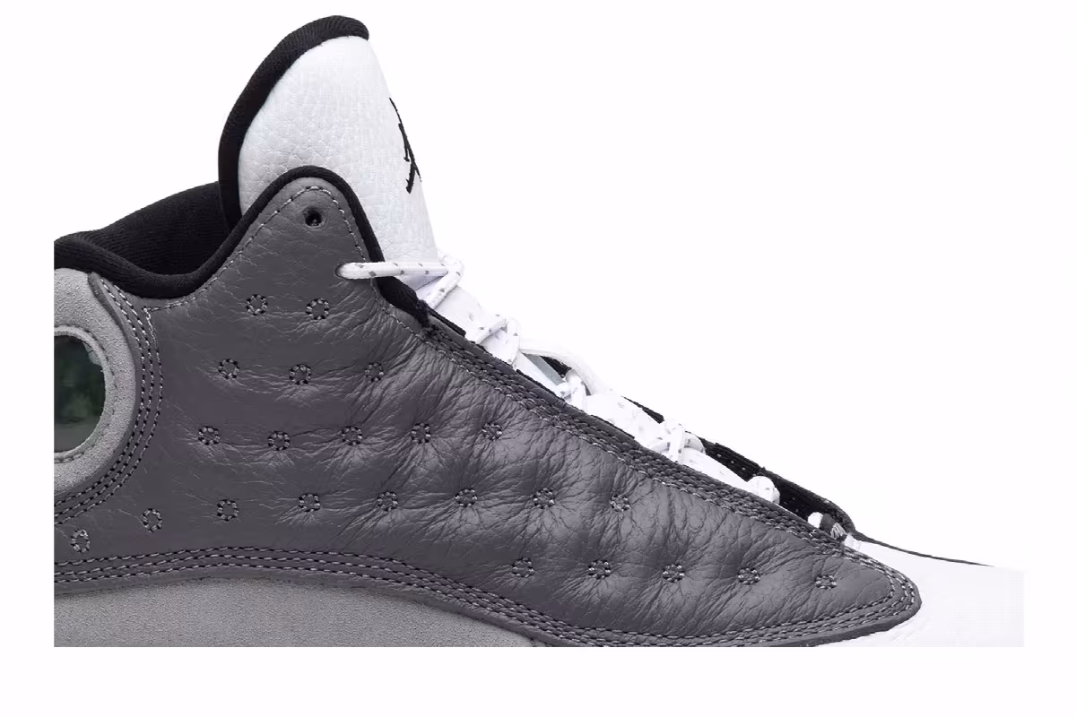 Air Jordan 13 GS Atmosphere Grey, view 3