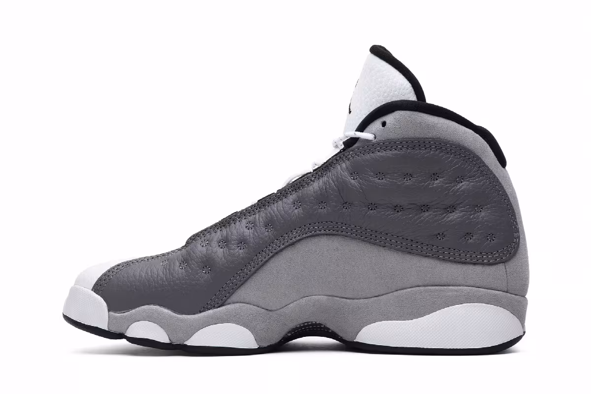 Air Jordan 13 GS Atmosphere Grey, view 4