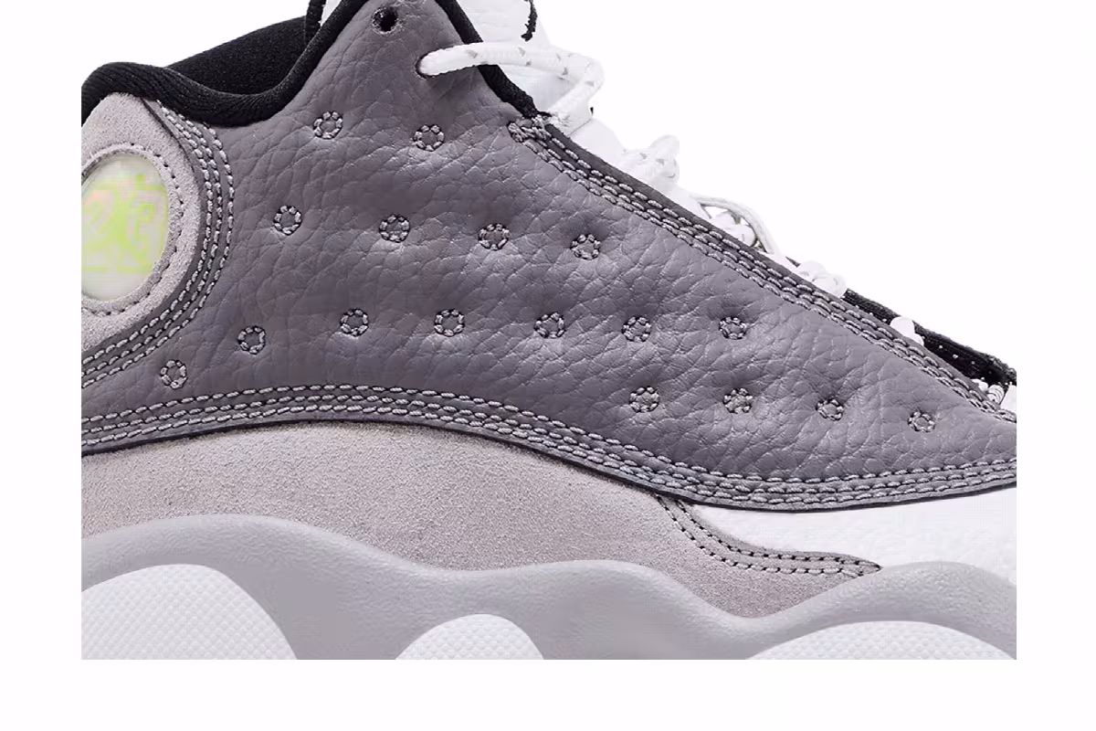 Air Jordan 13 PS Atmosphere Grey, view 3