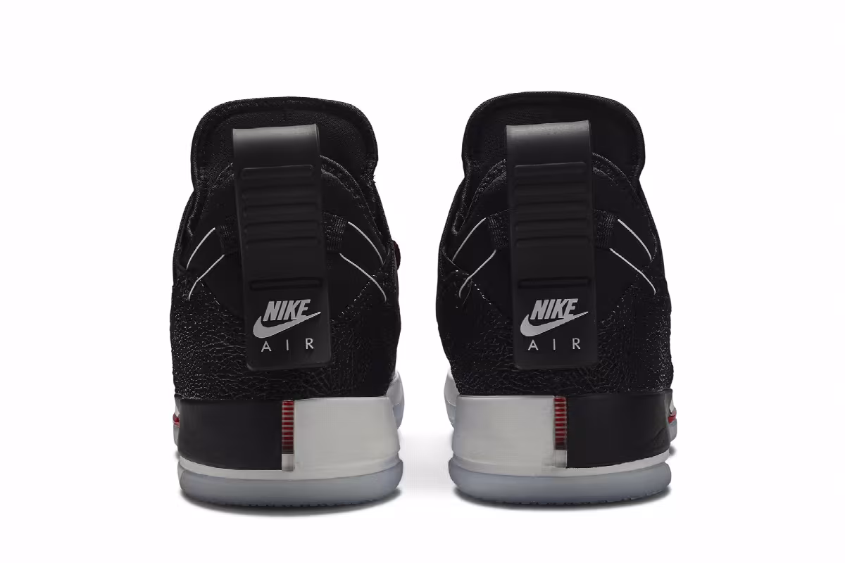 Air Jordan 33 SE Black Cement, view 7