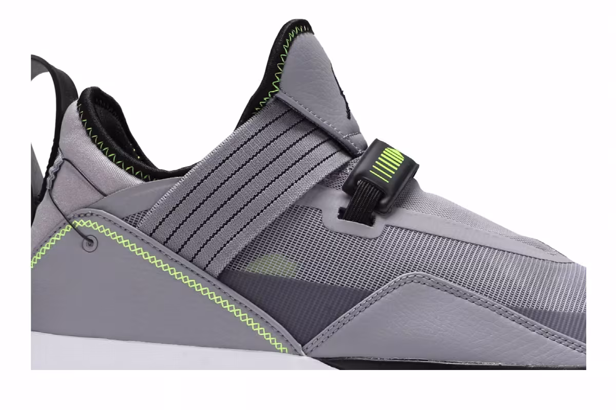 Air Jordan 33 SE PF Cement Grey, view 3