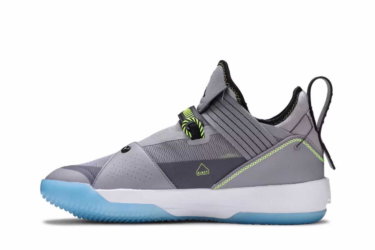 Air Jordan 33 SE PF Cement Grey, view 4