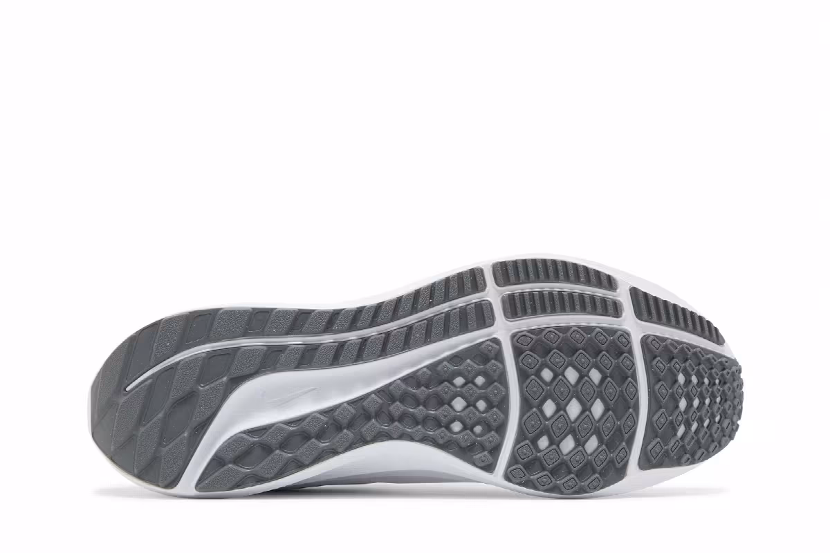Nike Air Zoom Pegasus 39 White Grey Fog, view 5