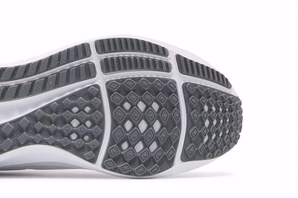 Nike Air Zoom Pegasus 39 White Grey Fog, view 6