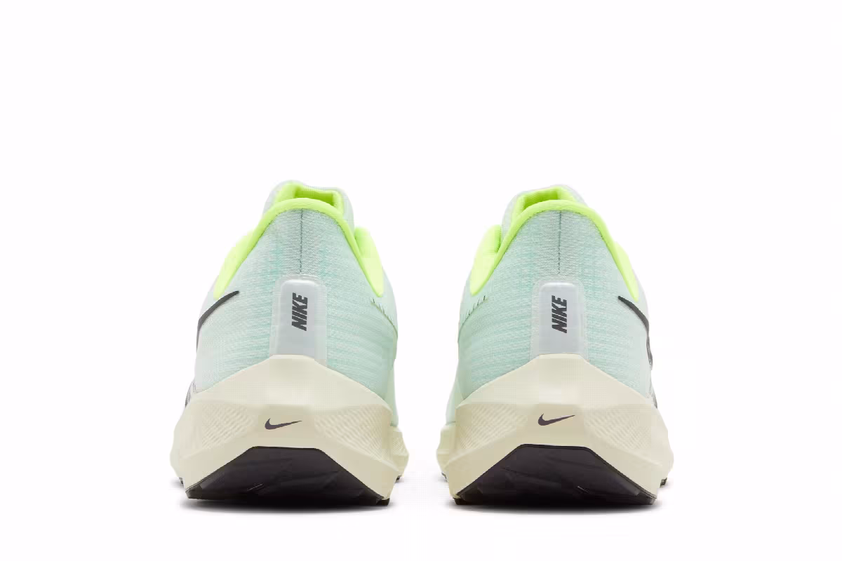 Nike Air Zoom Pegasus 39 Barely Green, view 7